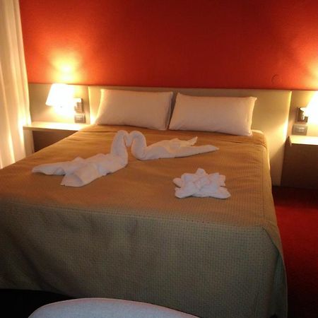 Hotel Lido Bollengo ภายนอก รูปภาพ
