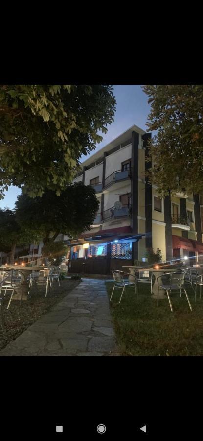 Hotel Lido Bollengo ภายนอก รูปภาพ