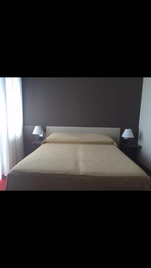 Hotel Lido Bollengo ภายนอก รูปภาพ