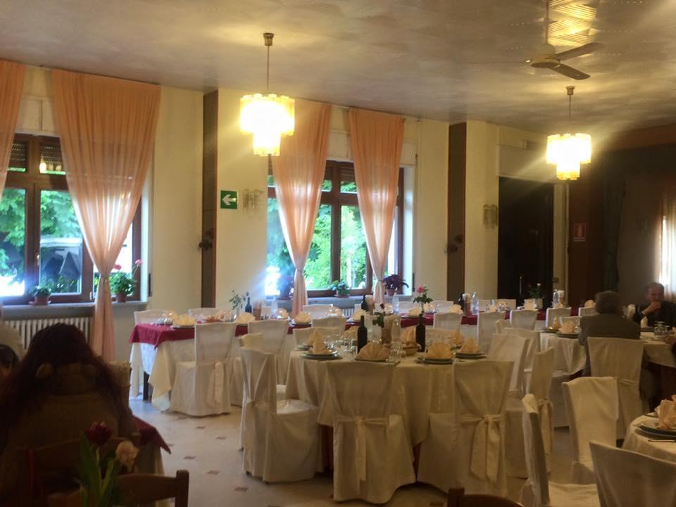 Hotel Lido Bollengo ภายนอก รูปภาพ